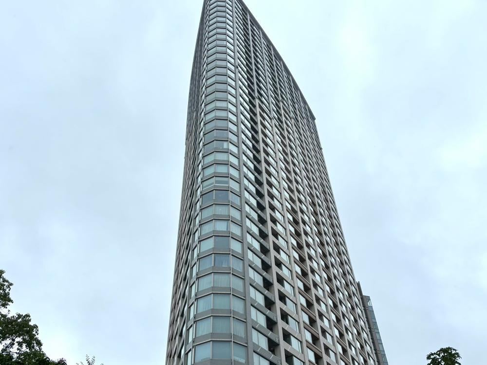 studio apartment in Minato Ward, Tokyo - Photo 1