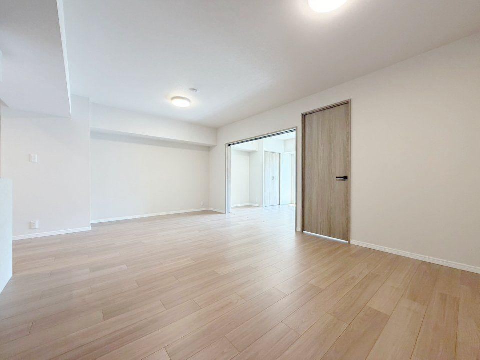 3LDK apartment in Chuo Ward, Kobe, Hyogo - Photo 1