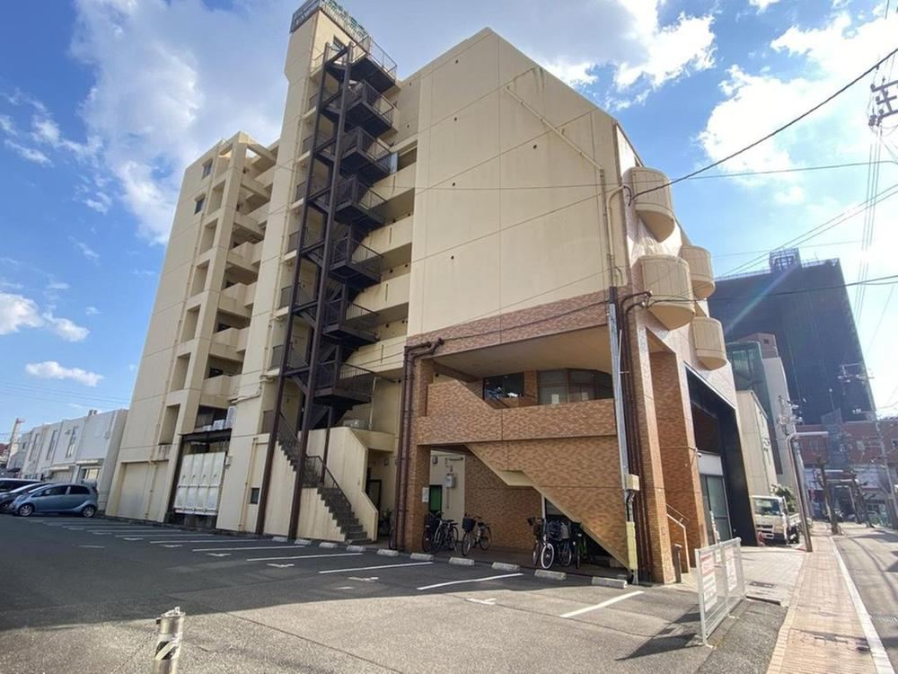 3DK apartment in Hofu, Yamaguchi - Photo 1