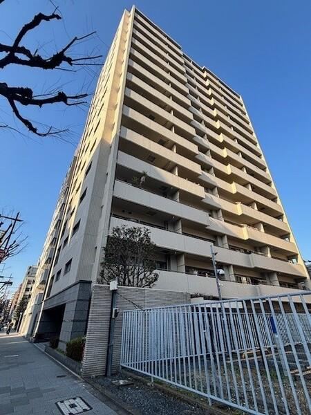 3LDK apartment in Arakawa Ward, Tokyo - Photo 1