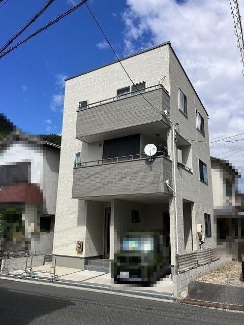 3LDK+S house in Kaita, Aki District, Hiroshima - Photo 1