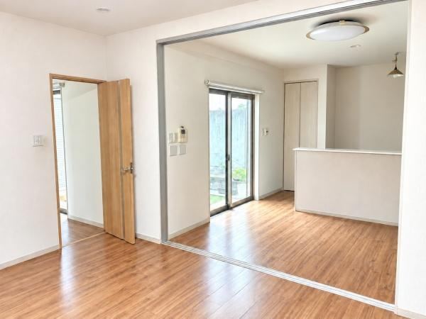 3LDK house in Konohana Ward, Osaka - Photo 1