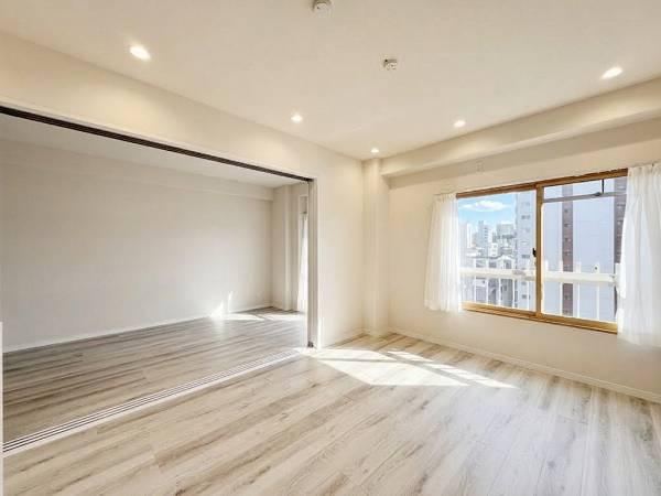 1LDK apartment in Shinjuku Ward, Tokyo - Photo 1