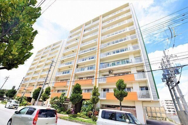 2LDK apartment in Chatan, Nakagami District, Okinawa - Photo 1