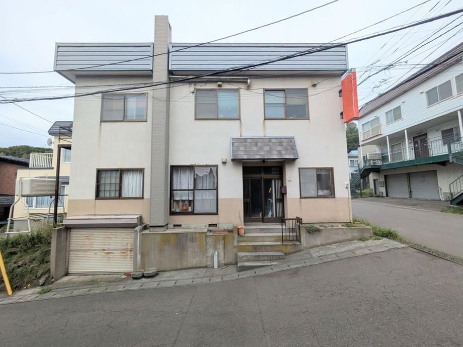 5LDK house in Otaru, Hokkaido - Photo 1