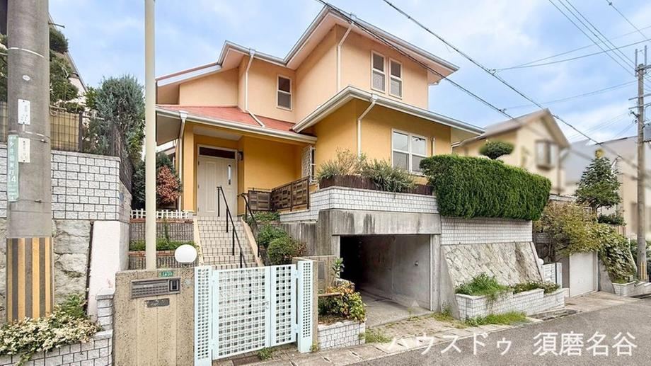 4LDK house in Suma Ward, Kobe, Hyogo - Photo 1