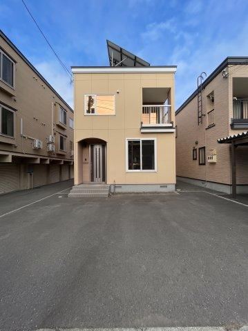 4LDK house in Shiroishi Ward, Sapporo, Hokkaido - Photo 1