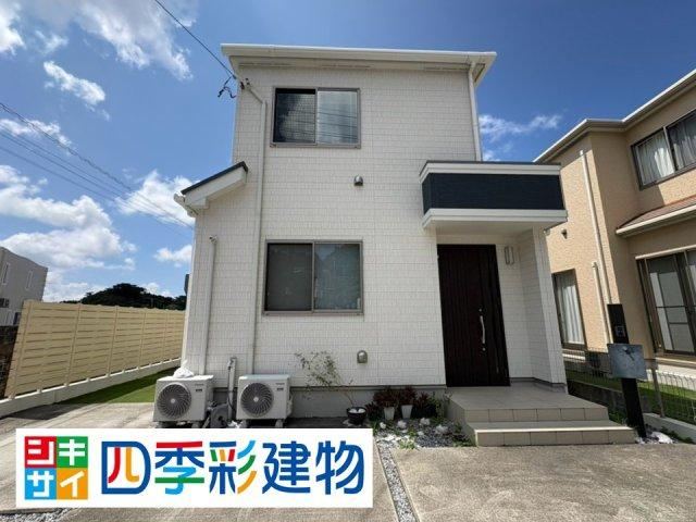4LDK house in Chatan, Nakagami District, Okinawa - Photo 1