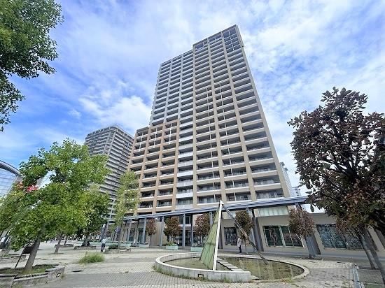 3LDK apartment in Amagasaki, Hyogo - Photo 1