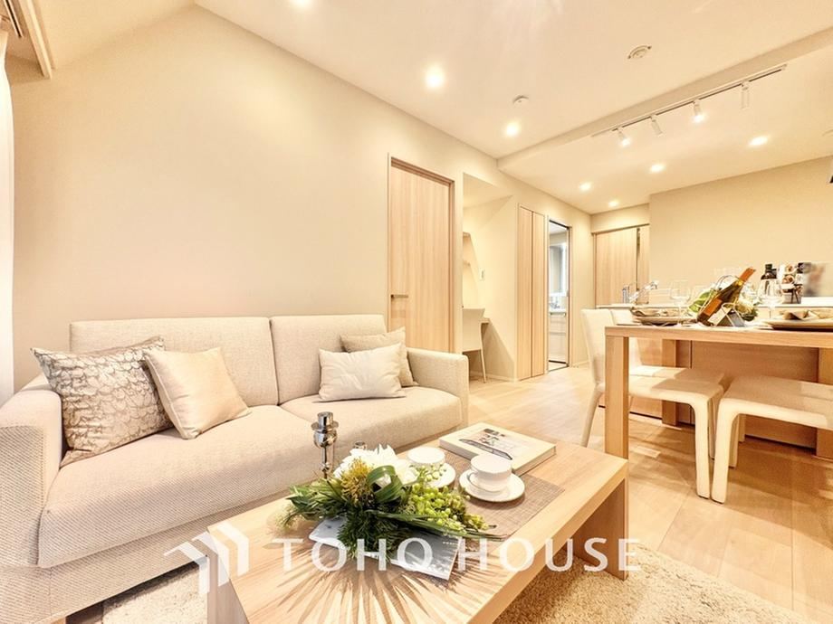 2LDK apartment in Meguro Ward, Tokyo - Photo 1