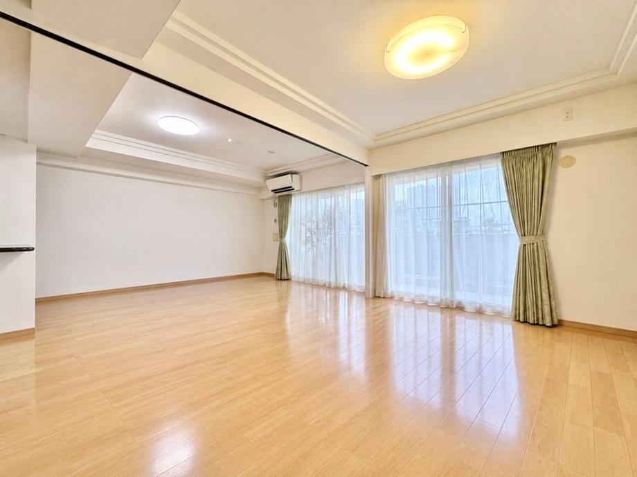 1LDK+S apartment in Shinagawa Ward, Tokyo - Photo 1