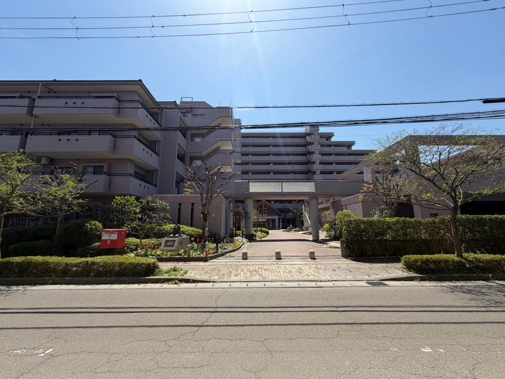 3LDK apartment in Izumi Ward, Sendai, Miyagi - Photo 1