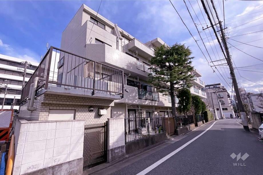 2LDK apartment in Suginami Ward, Tokyo - Photo 1
