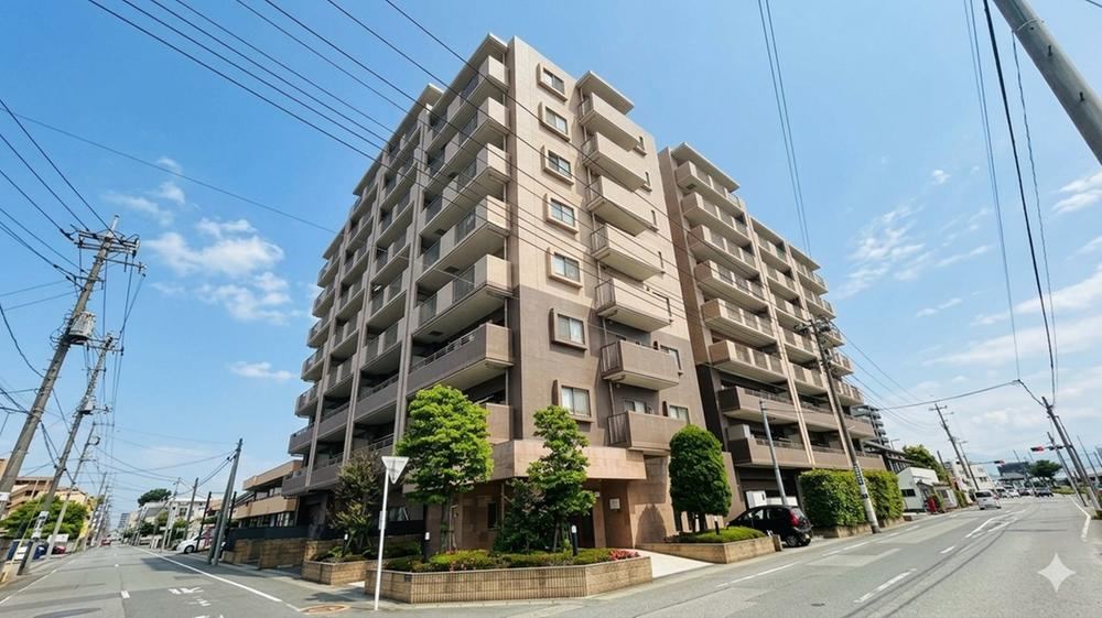 3LDK apartment in Isesaki, Gunma - Photo 1