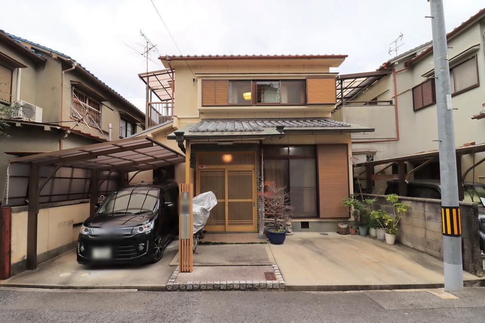 4LDK+S house in Higashiosaka, Osaka - Photo 1