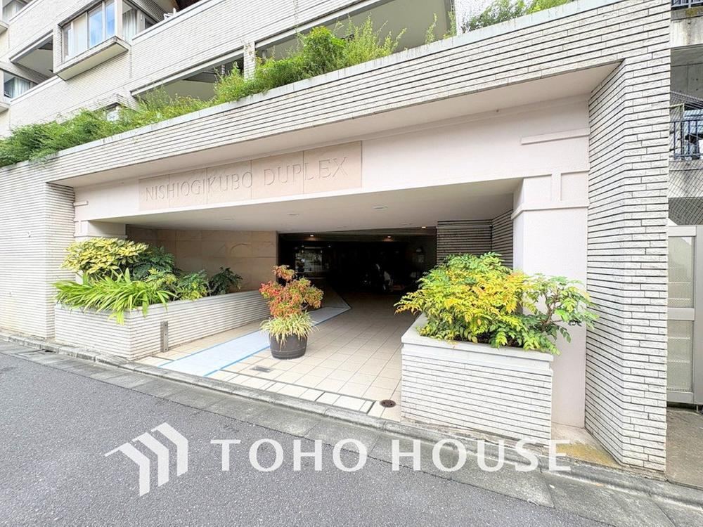 2LDK+S apartment in Suginami Ward, Tokyo - Photo 1