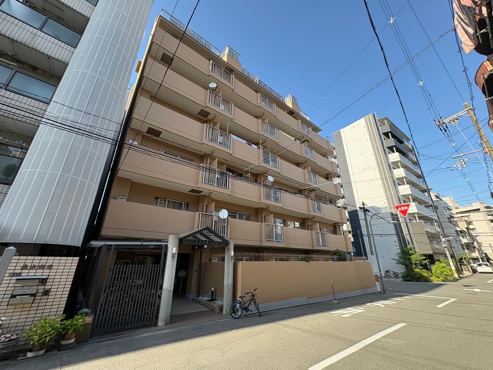 2DK apartment in Tennoji Ward, Osaka - Photo 1