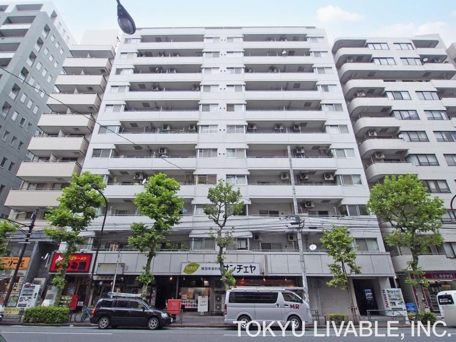 3LDK apartment in Shinagawa Ward, Tokyo - Photo 1