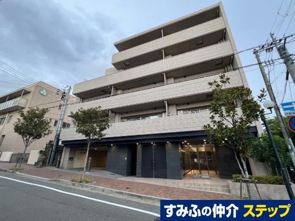 3LDK apartment in Chuo Ward, Kobe, Hyogo - Photo 1