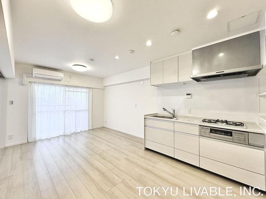 2LDK apartment in Higashinada Ward, Kobe, Hyogo - Photo 1