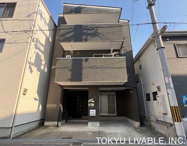4LDK house in Nishinari Ward, Osaka - Photo 1