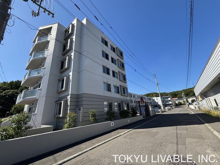 4LDK apartment in Nishi Ward, Sapporo, Hokkaido - Photo 1