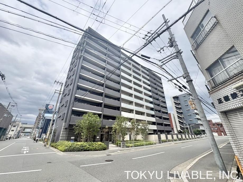 2LDK apartment in Minato Ward, Osaka - Photo 1