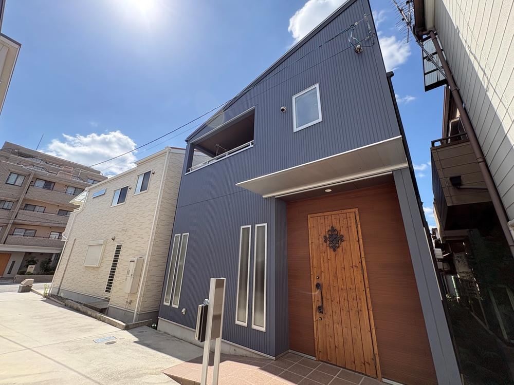 3LDK house in Toyonaka, Osaka - Photo 1