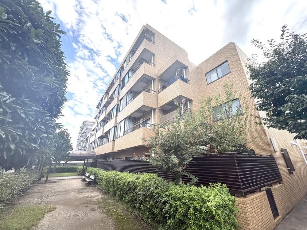 3LDK apartment in Musashino, Tokyo - Photo 1