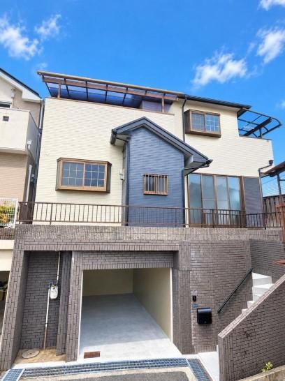 4LDK house in Mino, Osaka - Photo 1