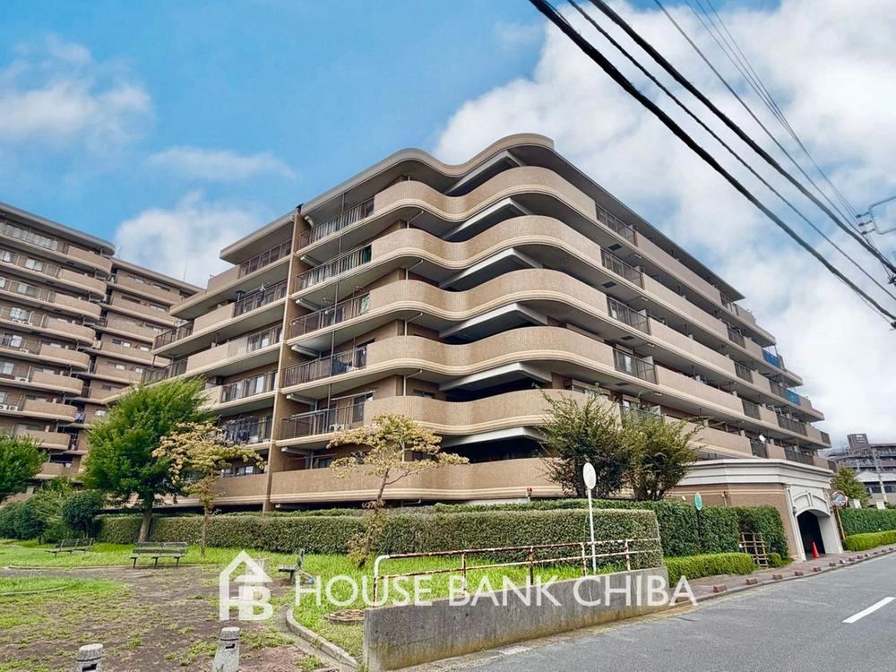 3LDK apartment in Wakaba Ward, Chiba - Photo 1