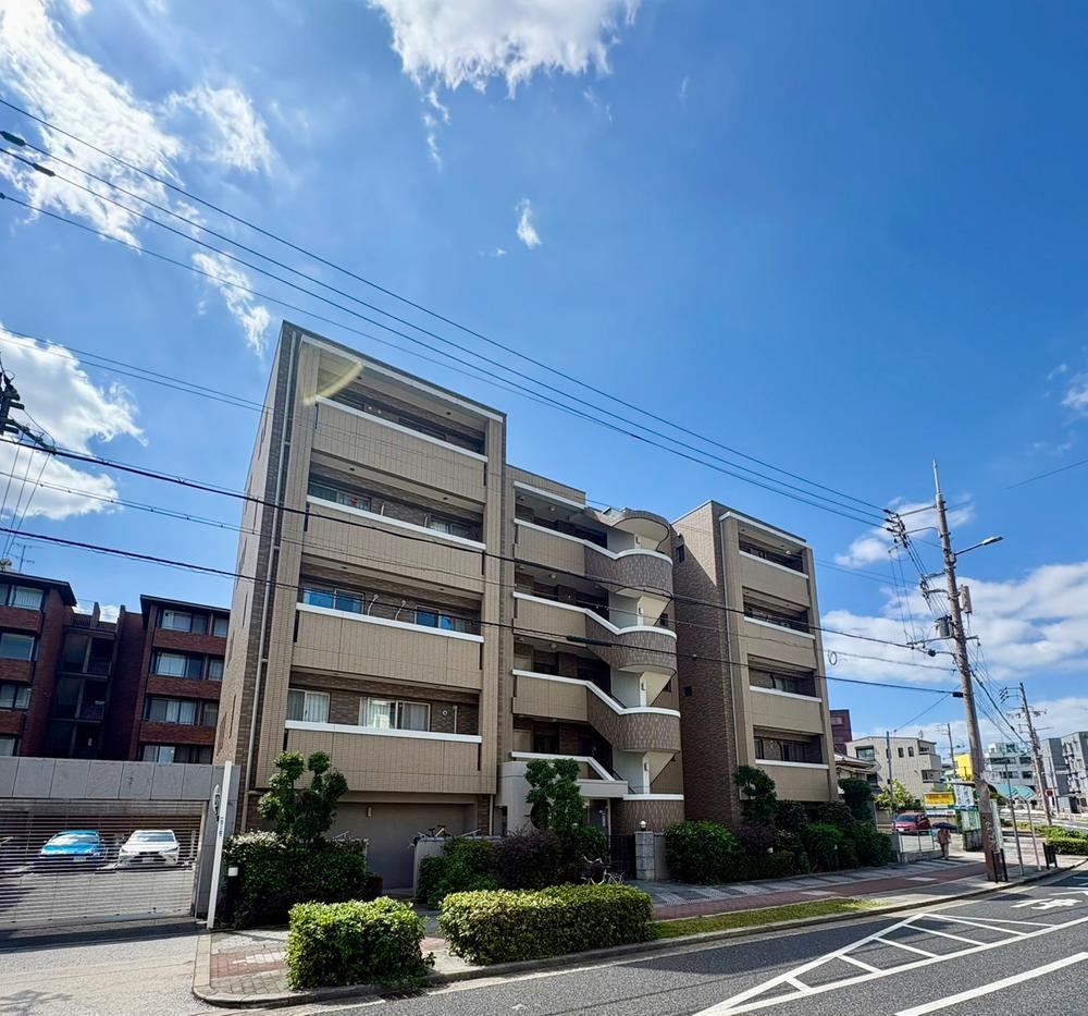 3LDK+S apartment in Sumiyoshi Ward, Osaka - Photo 1
