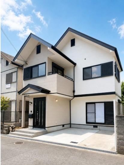 4LDK house in Mino, Osaka - Photo 1