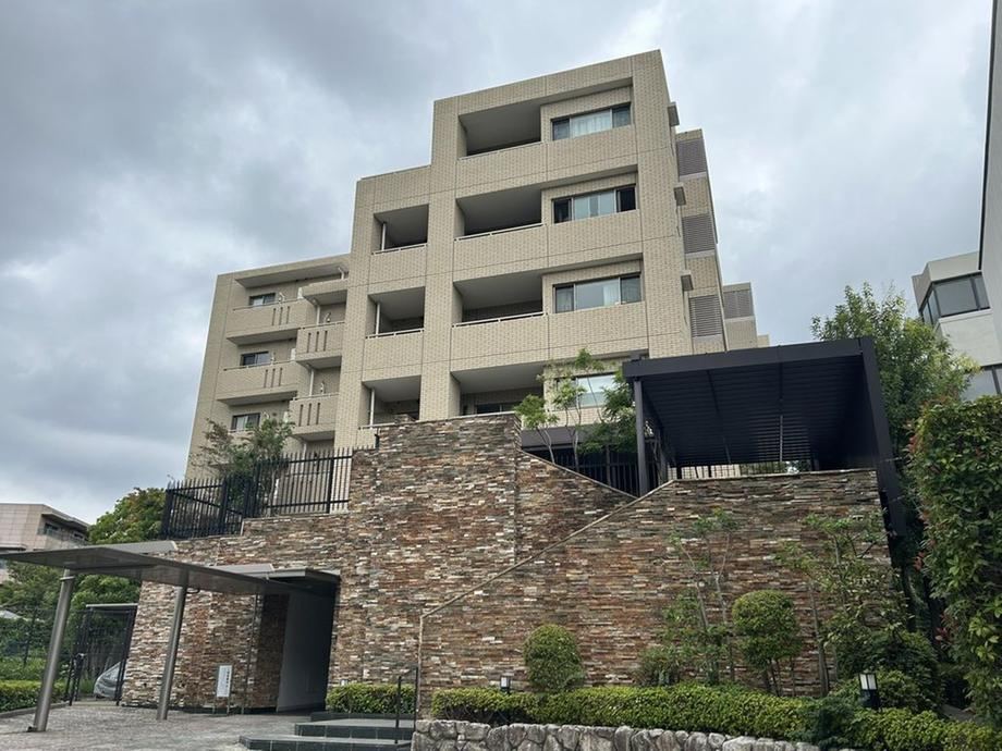 2LDK apartment in Chuo Ward, Fukuoka - Photo 1
