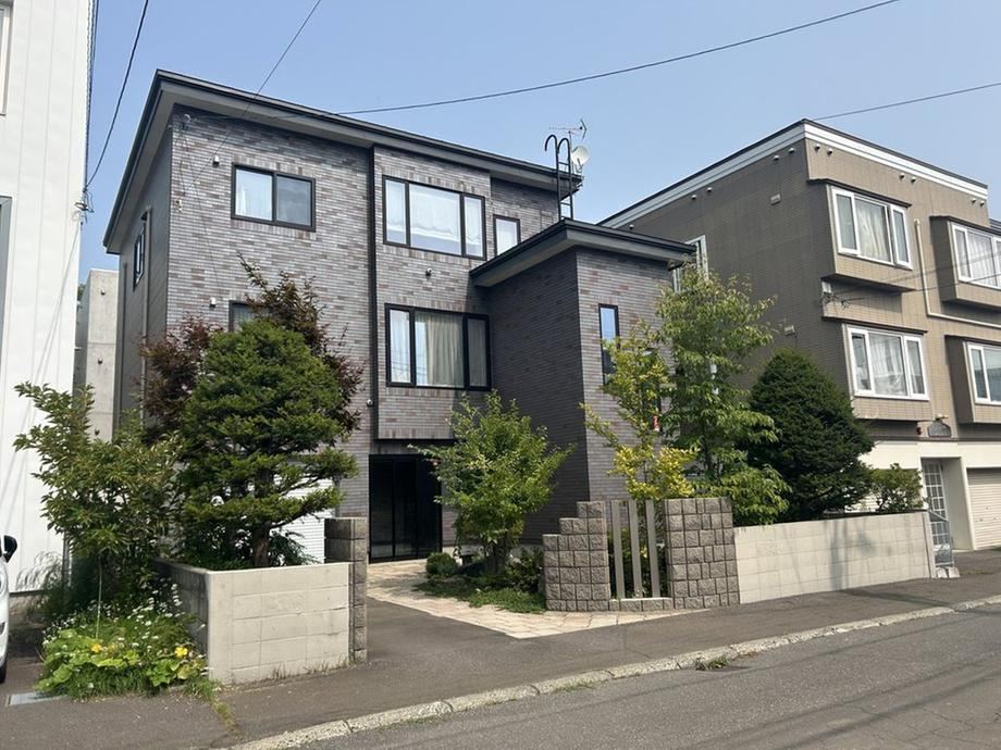 5LDK+S house in Toyohira Ward, Sapporo, Hokkaido - Photo 1