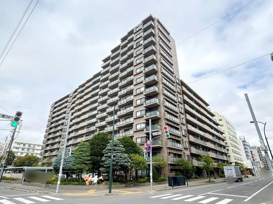 2LDK apartment in Chuo Ward, Sapporo, Hokkaido - Photo 1