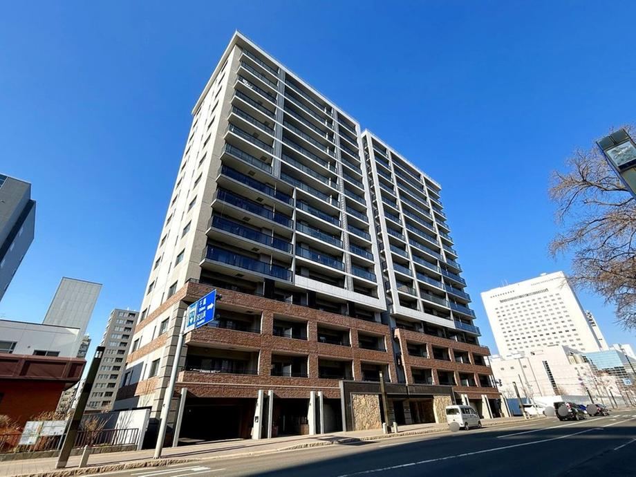 2LDK apartment in Chuo Ward, Sapporo, Hokkaido - Photo 1