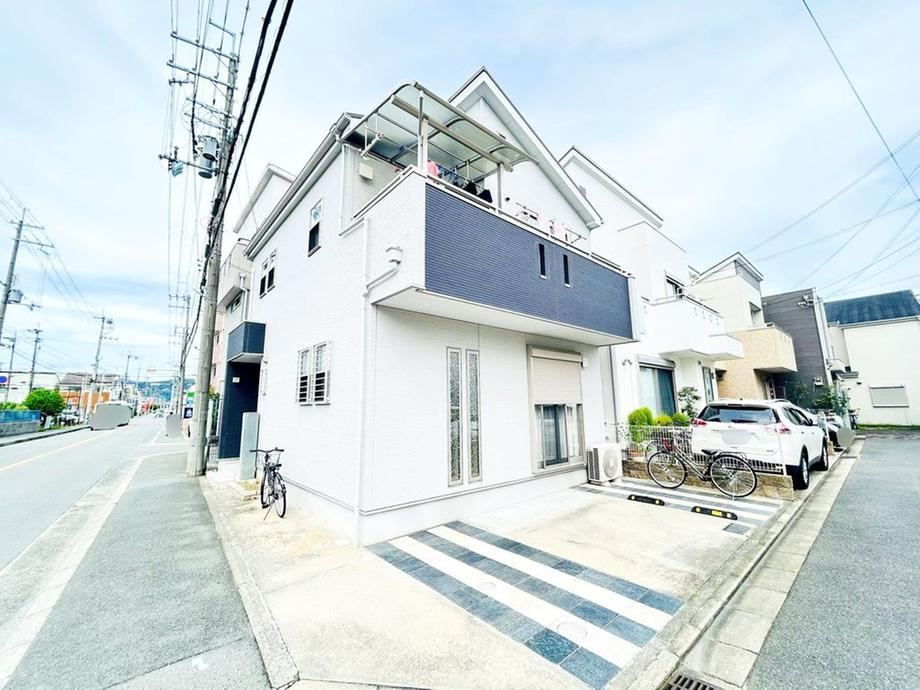 2LDK+S house in Takatsuki, Osaka - Photo 1