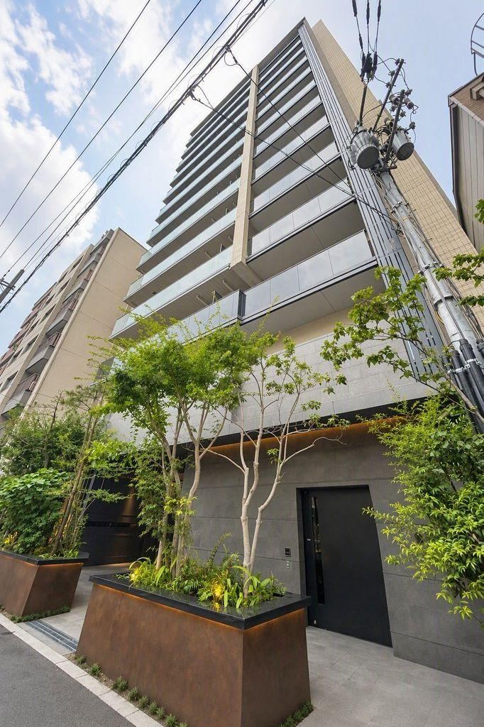 2LDK apartment in Higashinari Ward, Osaka - Photo 1