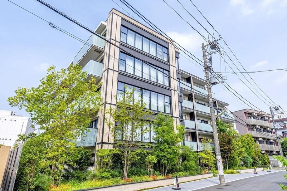 1LDK apartment in Setagaya Ward, Tokyo - Photo 1
