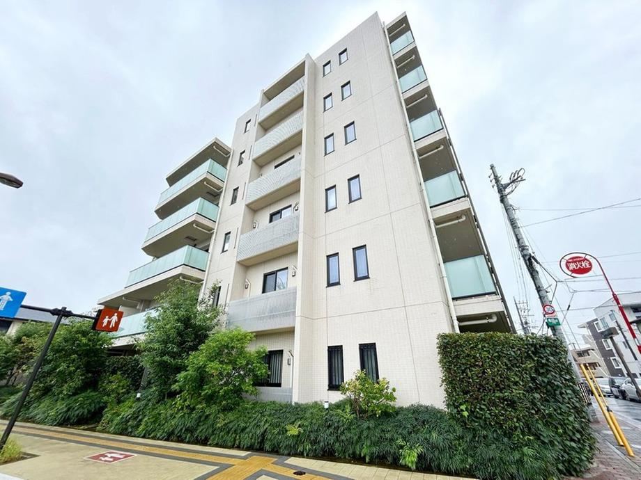 3LDK apartment in Mitaka, Tokyo - Photo 1