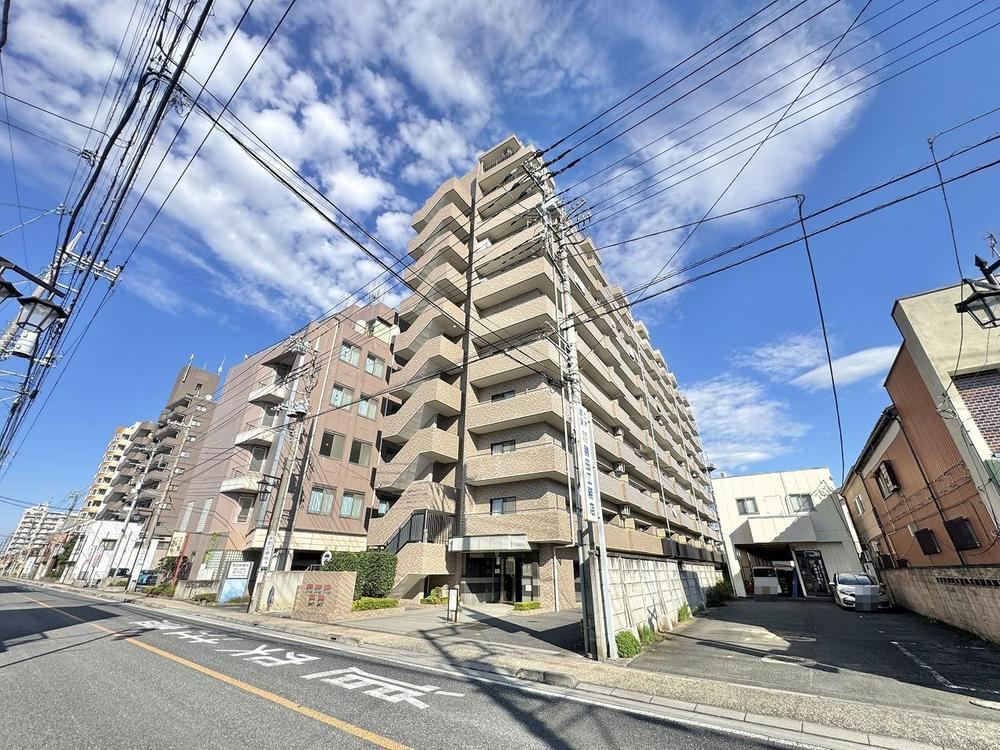 3LDK+S apartment in Sakado, Saitama - Photo 1