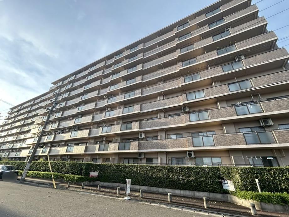 3LDK+S apartment in Iwakura, Aichi - Photo 1