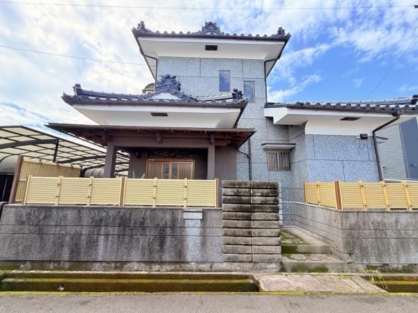 5DK house in Aira, Kagoshima - Photo 1