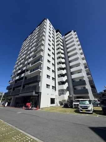 2LDK apartment in Shimajiri District