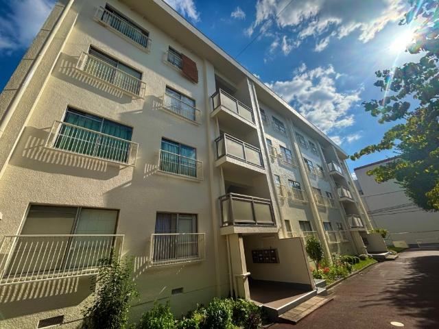 2LDK apartment in Higashiyodogawa Ward, Osaka - Photo 1