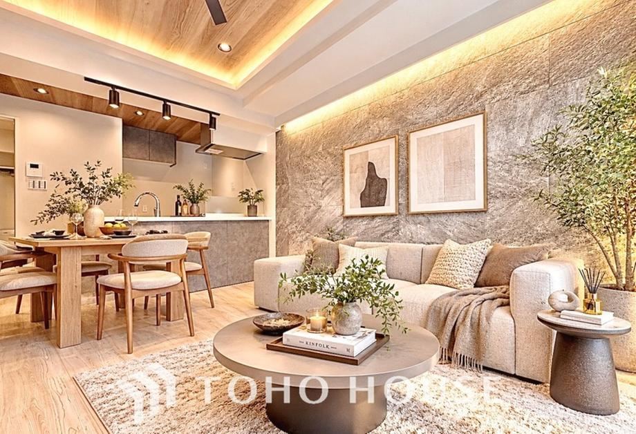 2LDK apartment in Shinjuku Ward, Tokyo - Photo 1