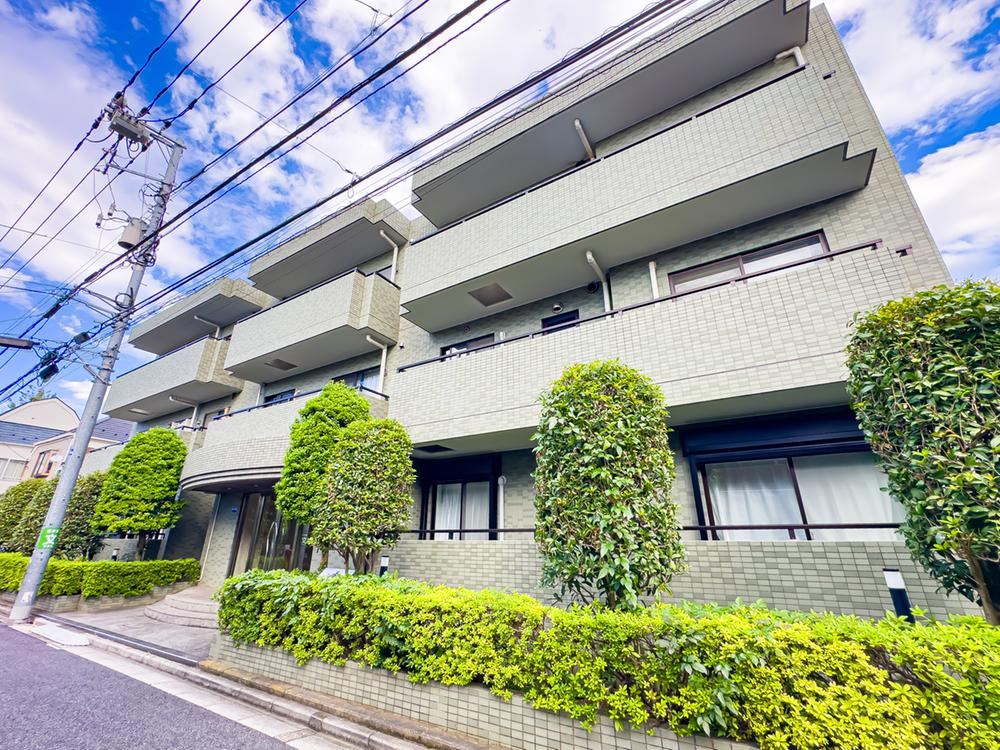 4LDK apartment in Suginami Ward, Tokyo - Photo 1