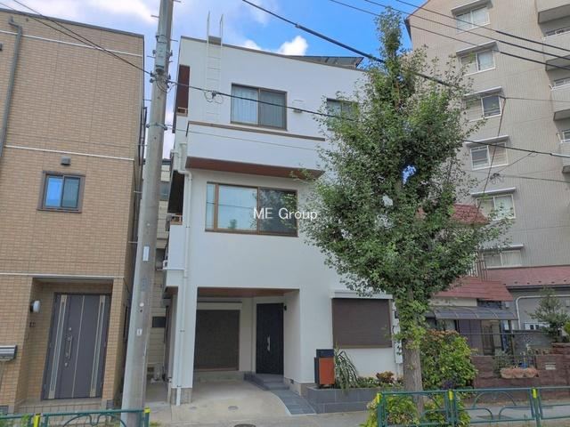 3LDK house in Adachi Ward, Tokyo - Photo 1