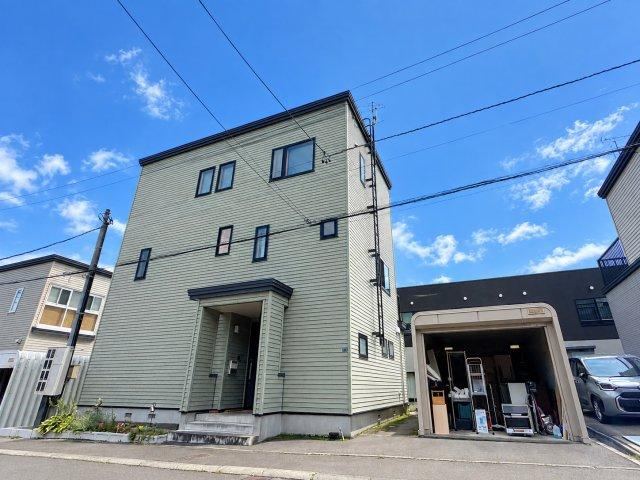 6LDK house in Teine Ward, Sapporo, Hokkaido - Photo 1
